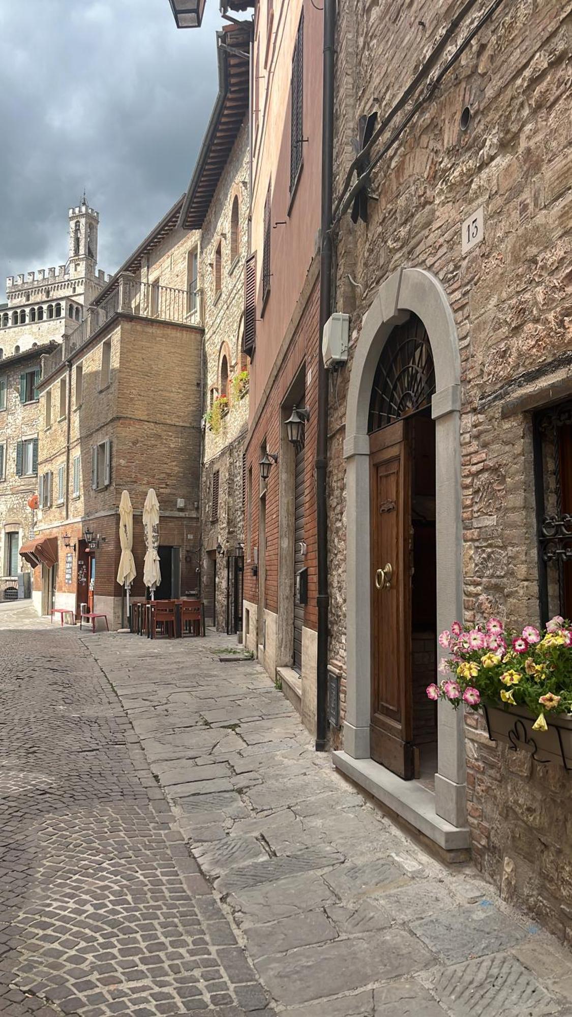 L'Inferno Di Dante Bed & Breakfast Gubbio Exterior foto