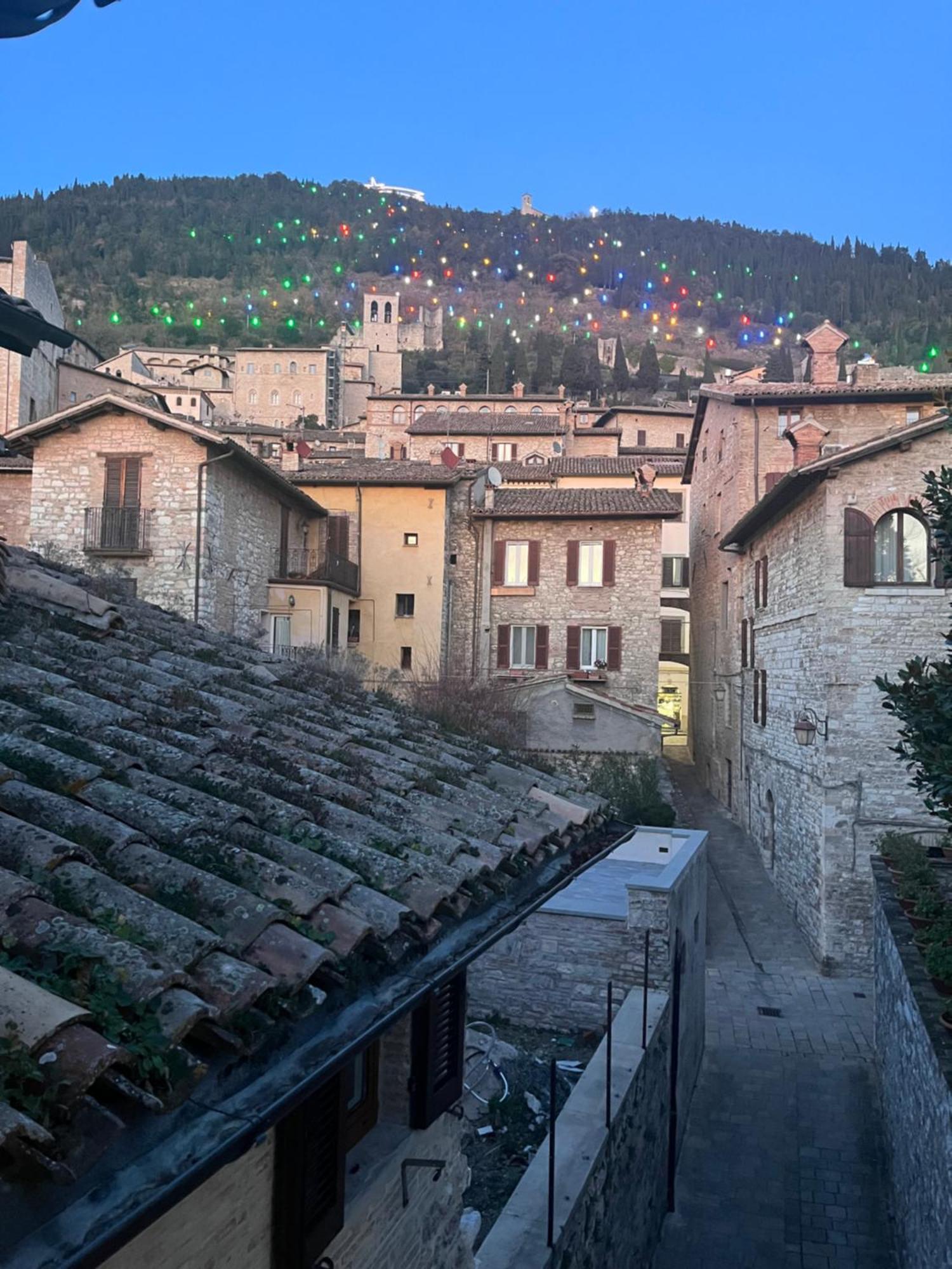 L'Inferno Di Dante Bed & Breakfast Gubbio Exterior foto